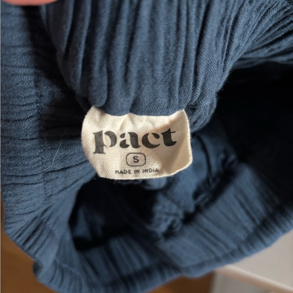 Pact Women's Organic Cotton Navy Shorts - Picture 5 of 5